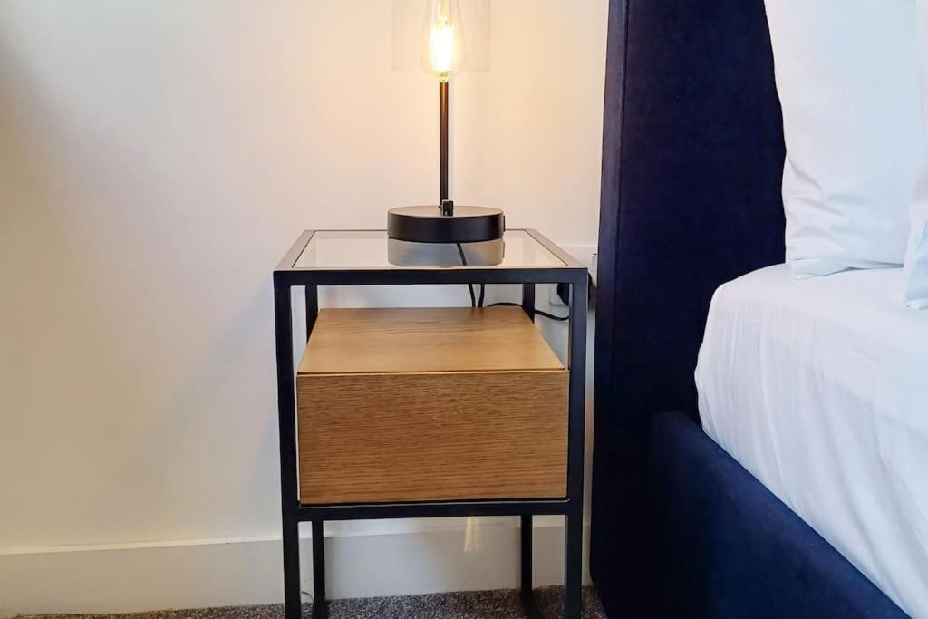 Stylish Modern 1Bed Apartment In ベドフォード エクステリア 写真