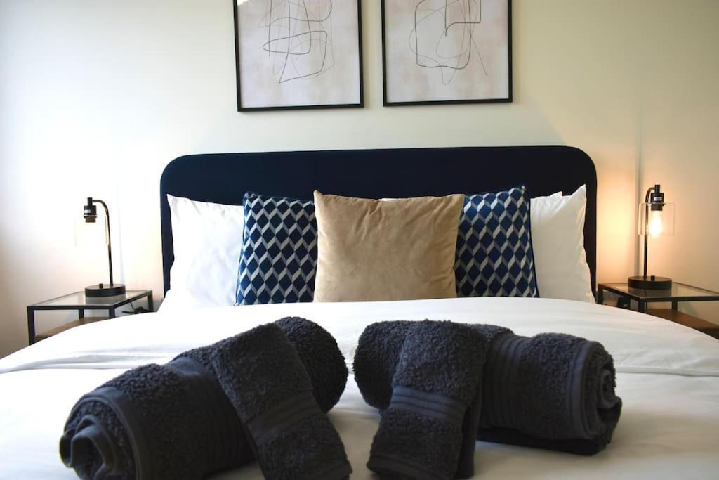 Stylish Modern 1Bed Apartment In ベドフォード エクステリア 写真