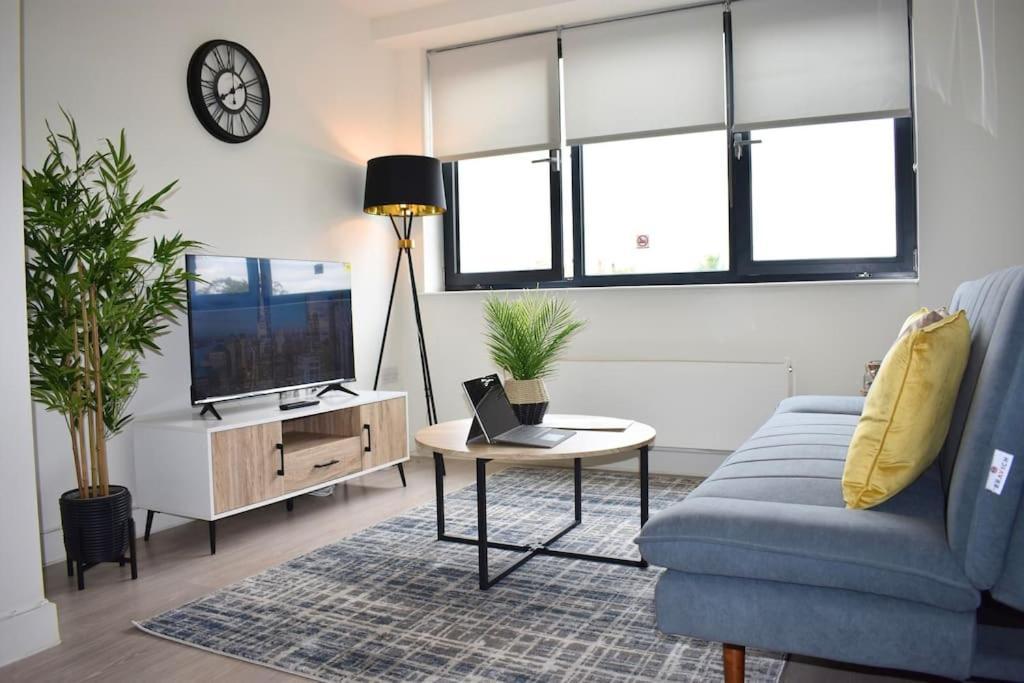 Stylish Modern 1Bed Apartment In ベドフォード エクステリア 写真