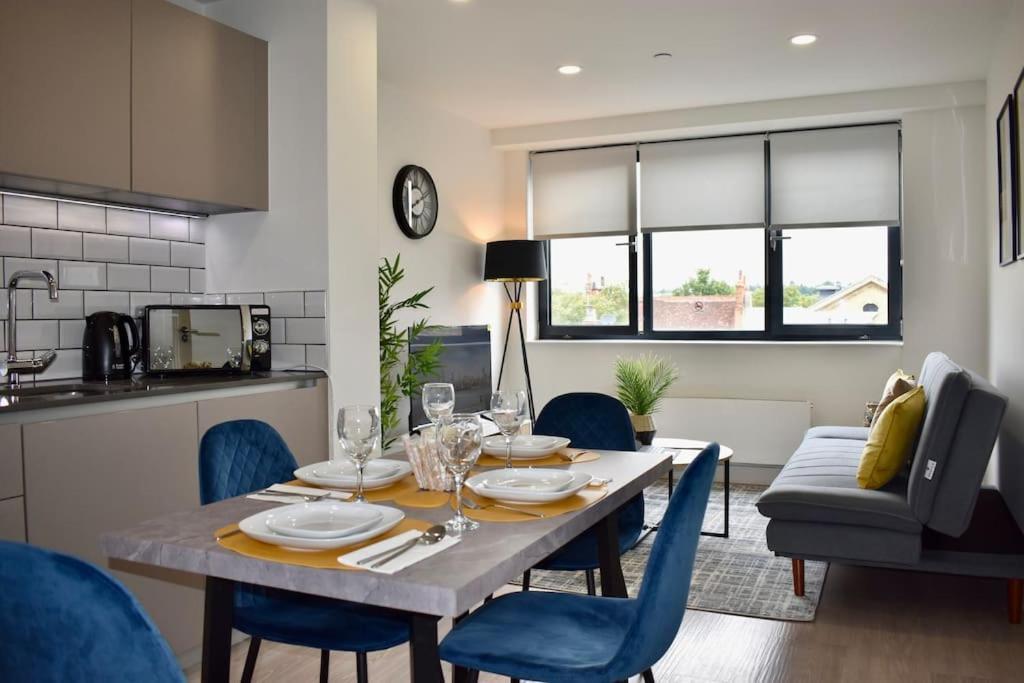 Stylish Modern 1Bed Apartment In ベドフォード エクステリア 写真