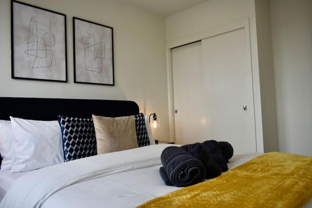 Stylish Modern 1Bed Apartment In ベドフォード エクステリア 写真