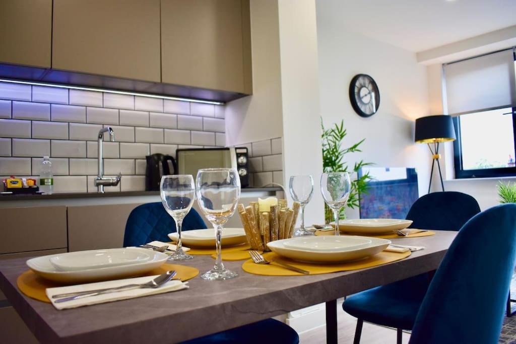 Stylish Modern 1Bed Apartment In ベドフォード エクステリア 写真